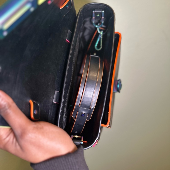 Michael Kors Manhattan Medium Contrast-Trim Leather Satchel - Picture 5 of 5